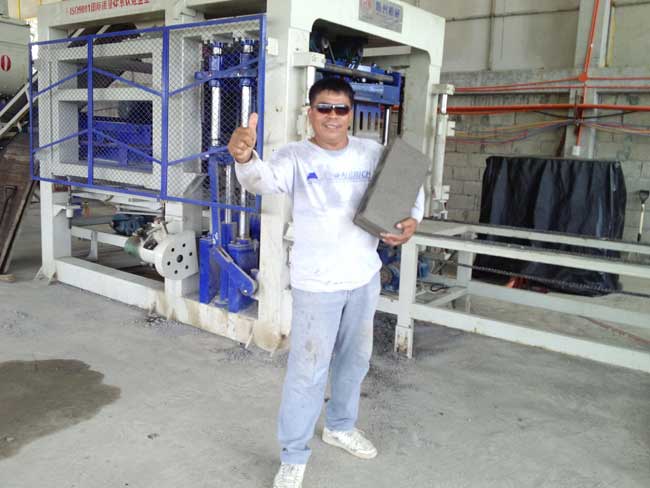 馬(ma)來西亞(yà)磚機客(ke)戶