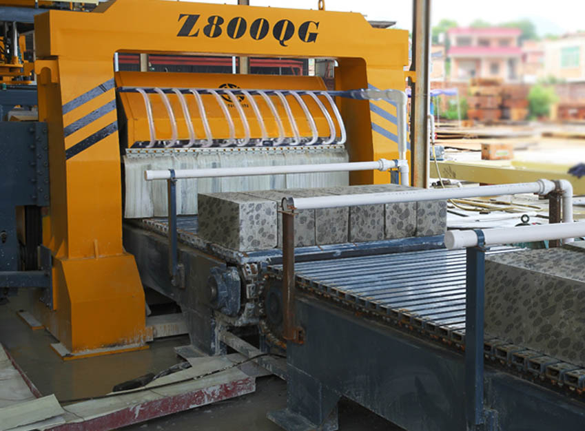 免蒸加(jia)氣塊設(she)備一機(jī)雙用的(de)市場前(qian)景